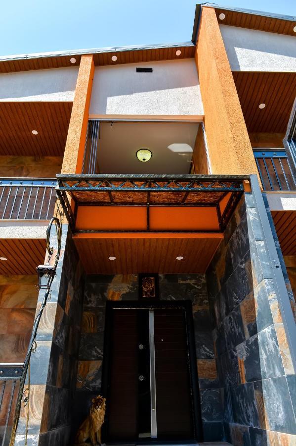 Lions Apartment Ureki Buitenkant foto